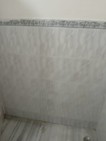 Room in 3 BHK Builder Floor at Sector 37 – for Rent