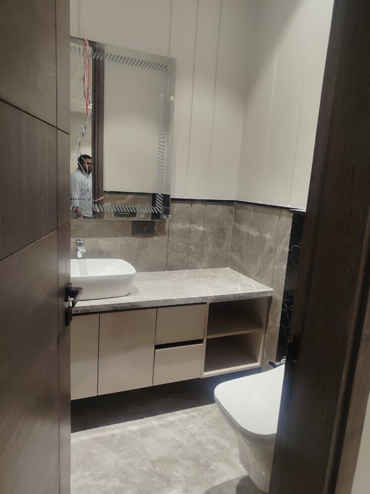 Bathroom, vasant vihar 4 Bedroom 4000 Sq.Ft. Independent House In Vasant Vihar Delhi 8849546