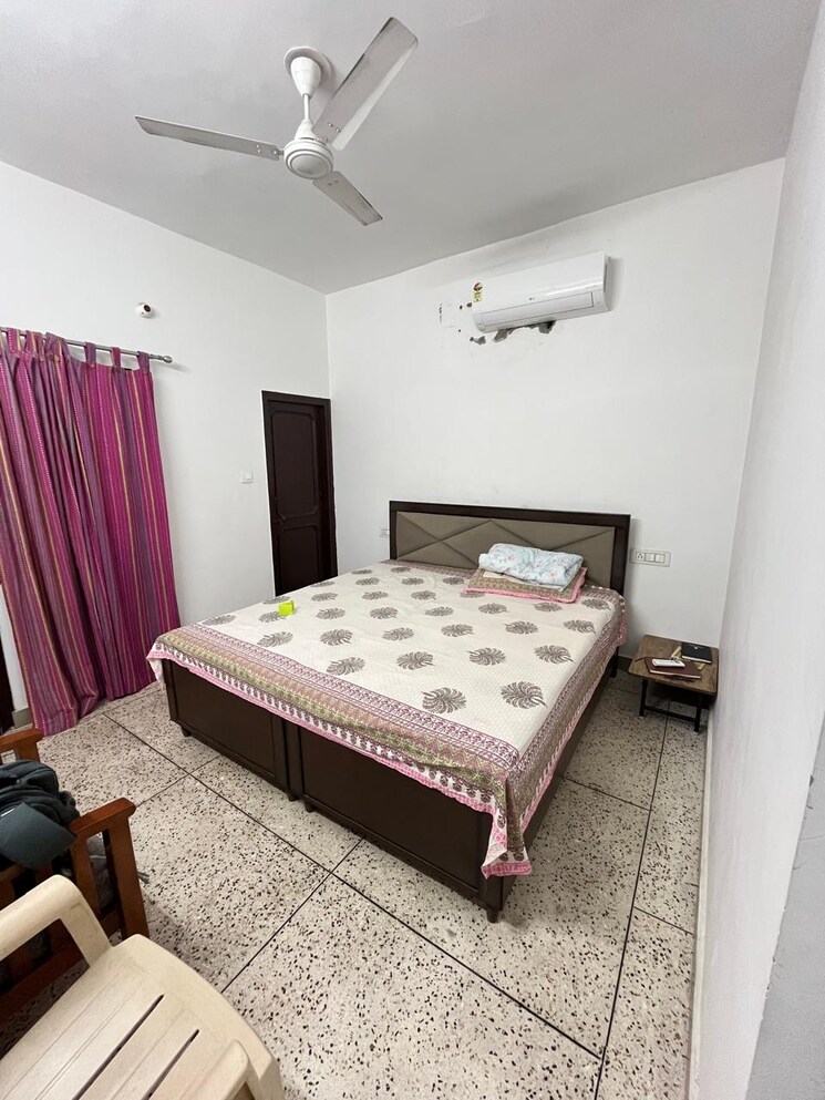 Bedroom, sector 38 3 Bedroom 1800 Sq.Ft. Builder Floor In Sector 38 Chandigarh 8849544
