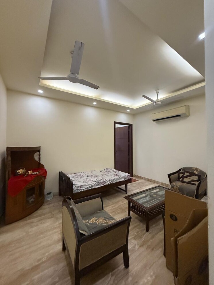 Kitchen, lajpat nagar i 2 Bedroom 100 Sq.Yd. Builder Floor In Lajpat Nagar I Delhi 8849549