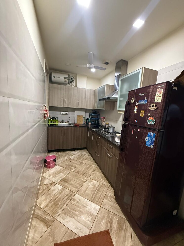 Kitchen, lajpat nagar i 2 Bedroom 100 Sq.Yd. Builder Floor In Lajpat Nagar I Delhi 8849549