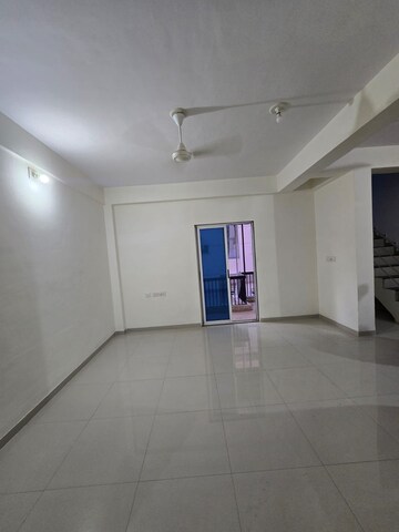 Room in 3 BHK Penthouse at Sama Savli Road – for Sale