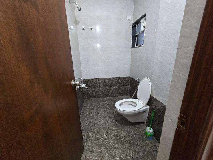 Bathroom, sama savli road 3 Bedroom 1900 Sq.Ft. Penthouse In Sama Savli Road Vadodara 8849582