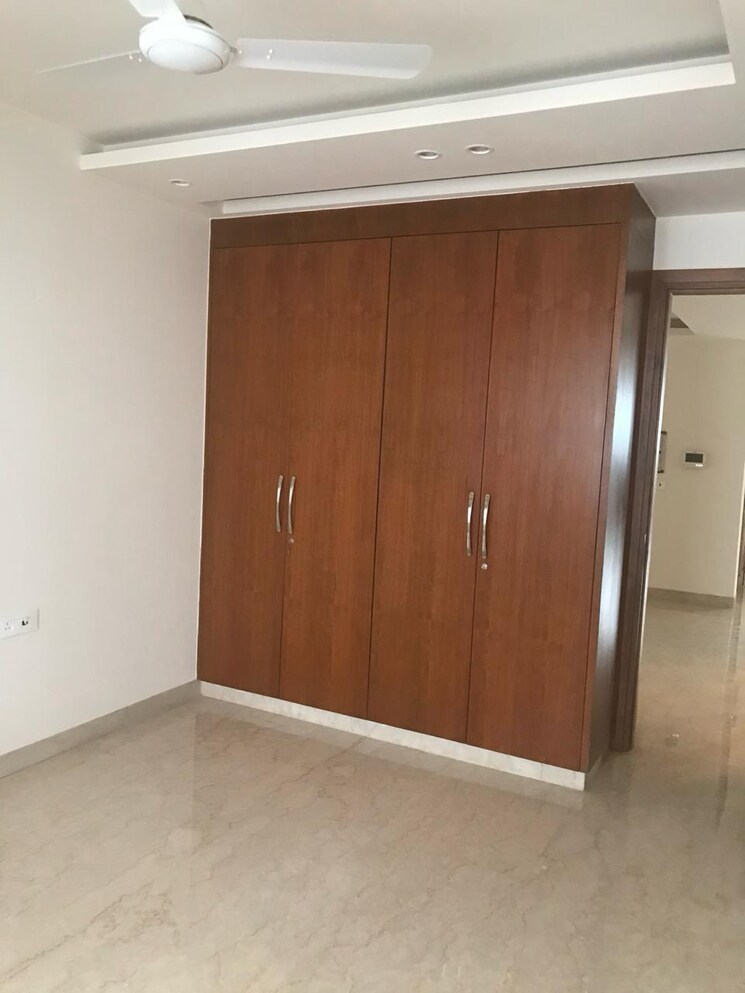 Room, defence colony 3 Bedroom 2850 Sq.Ft. Apartment In Defence Colony Delhi 8849619