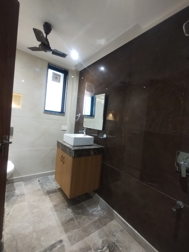 Kitchen, gupta-awas 3 Bedroom 263 Sq.Yd. Builder Floor In Sector 43 Gurgaon 8849630