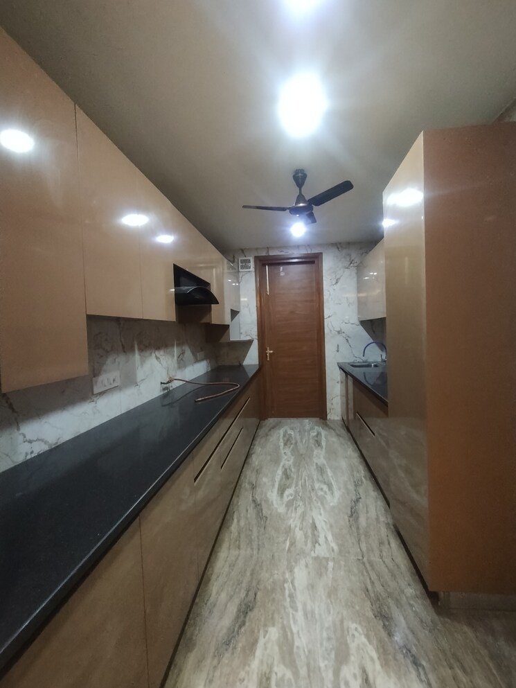 Kitchen, gupta-awas 3 Bedroom 263 Sq.Yd. Builder Floor In Sector 43 Gurgaon 8849630