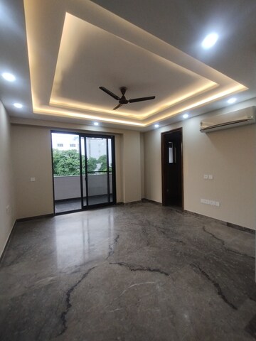 Furnished Amenities in 3 BHK Builder Floor at Gupta Awas, Sector 43 – for Rent