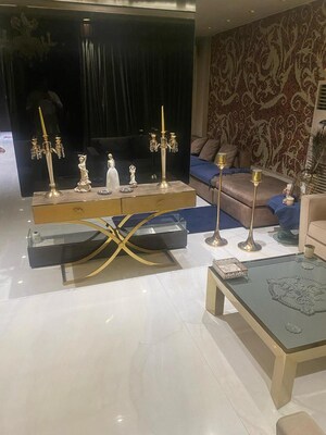 Living Room in 4 BHK Builder Floor at Green Park – for Sale