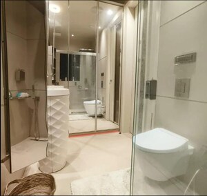 Bathroom in 4 BHK Builder Floor at Green Park – for Sale
