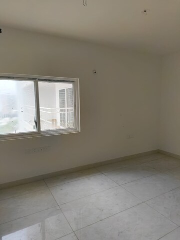 Room in 3 BHK Apartment at Prestige Beverly Hills, Kokapet – for Rent