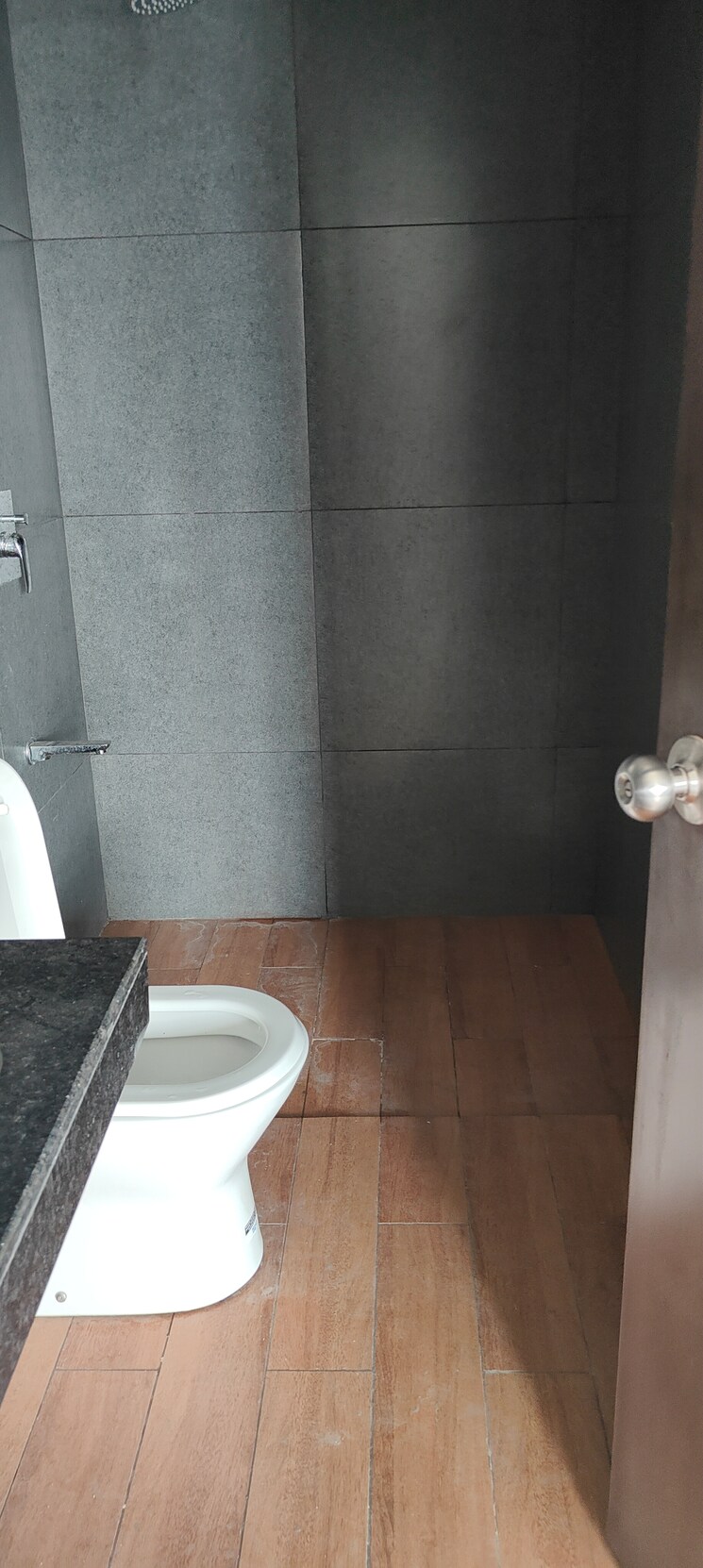 Bathroom, kalpataru-paramount 2 Bedroom 900 Sq.Ft. Apartment In Kapur Bawdi Thane 8849644