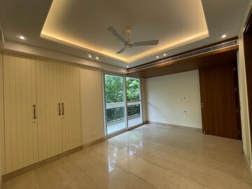 Room in 4 BHK Builder Floor at Vasant Vihar – for Rent