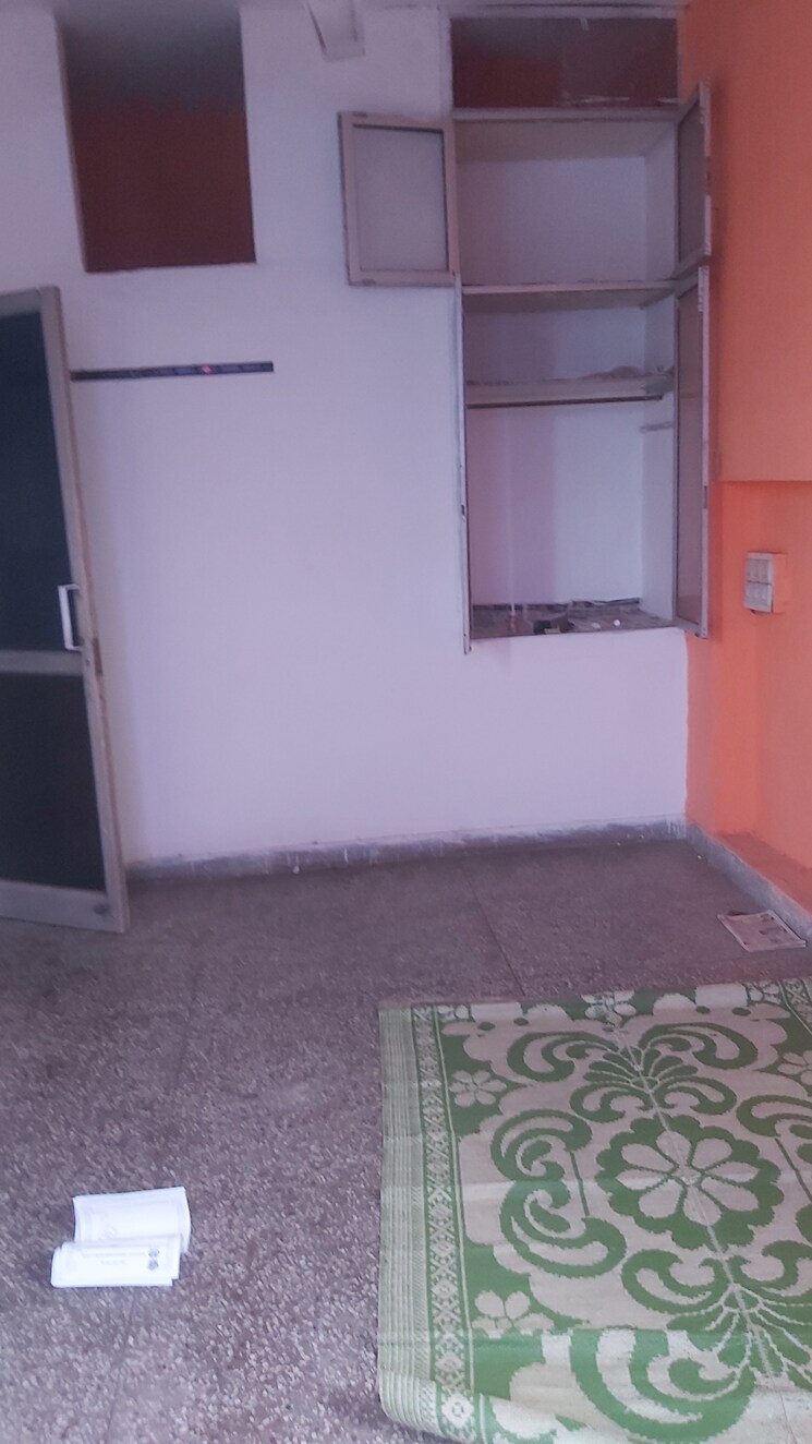 Kitchen, uma-cooperative-society 1.5 Bedroom 600 Sq.Ft. Apartment In Mayur Vihar 1 Delhi 8849650