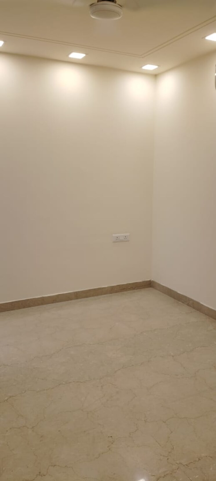 Room, safdarjung enclave 4 Bedroom 2600 Sq.Ft. Builder Floor In Safdarjung Enclave Delhi 8849667