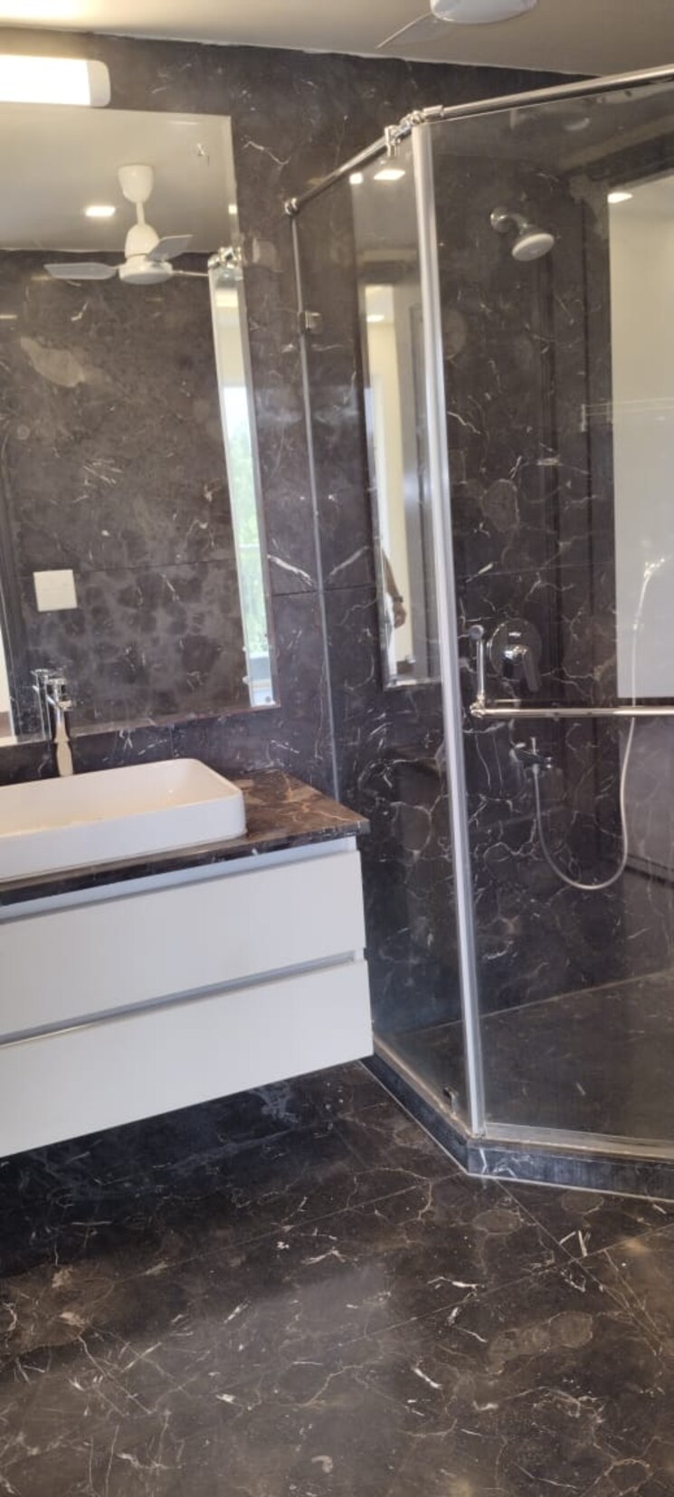 Bathroom, safdarjung enclave 4 Bedroom 2600 Sq.Ft. Builder Floor In Safdarjung Enclave Delhi 8849667