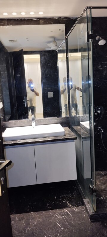 Bathroom in 4 BHK Builder Floor at Safdarjung Enclave – for Rent