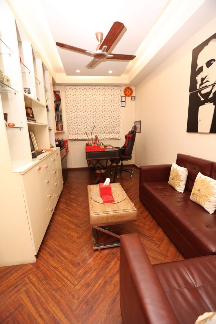 Living Room, defence colony 4 Bedroom 3100 Sq.Ft. Apartment In Defence Colony Delhi 8849661