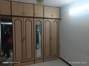 Furnished Amenities in 1.5 BHK Apartment at Andheri East – for Rent