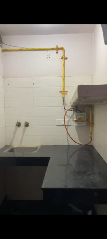 Furnished Amenities in 2 BHK Builder Floor at New Ashok Nagar – for Rent