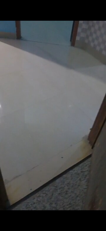 Room in 1 BHK Builder Floor at New Ashok Nagar – for Rent