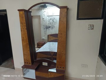 Furnished Amenities in 1 BHK Apartment at Eff Jumbo Darshan CHS, Andheri East – for Rent