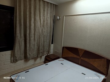 Bedroom in 1 BHK Apartment at Eff Jumbo Darshan CHS, Andheri East – for Rent