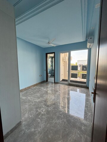 Room in 4 BHK Apartment at Neeti Bagh – for Rent
