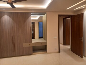 Furnished Amenities in 3 BHK Apartment at Greater Kailash ii – for Rent