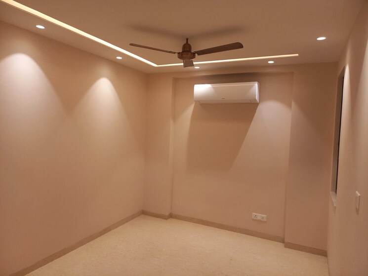 Room, greater kailash ii 3 Bedroom 2000 Sq.Ft. Apartment In Greater Kailash ii Delhi 8849701