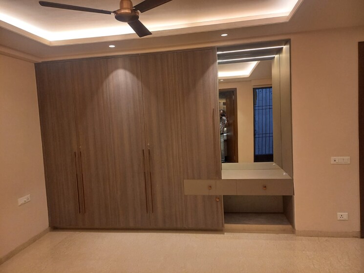Room, greater kailash ii 3 Bedroom 2000 Sq.Ft. Apartment In Greater Kailash ii Delhi 8849701