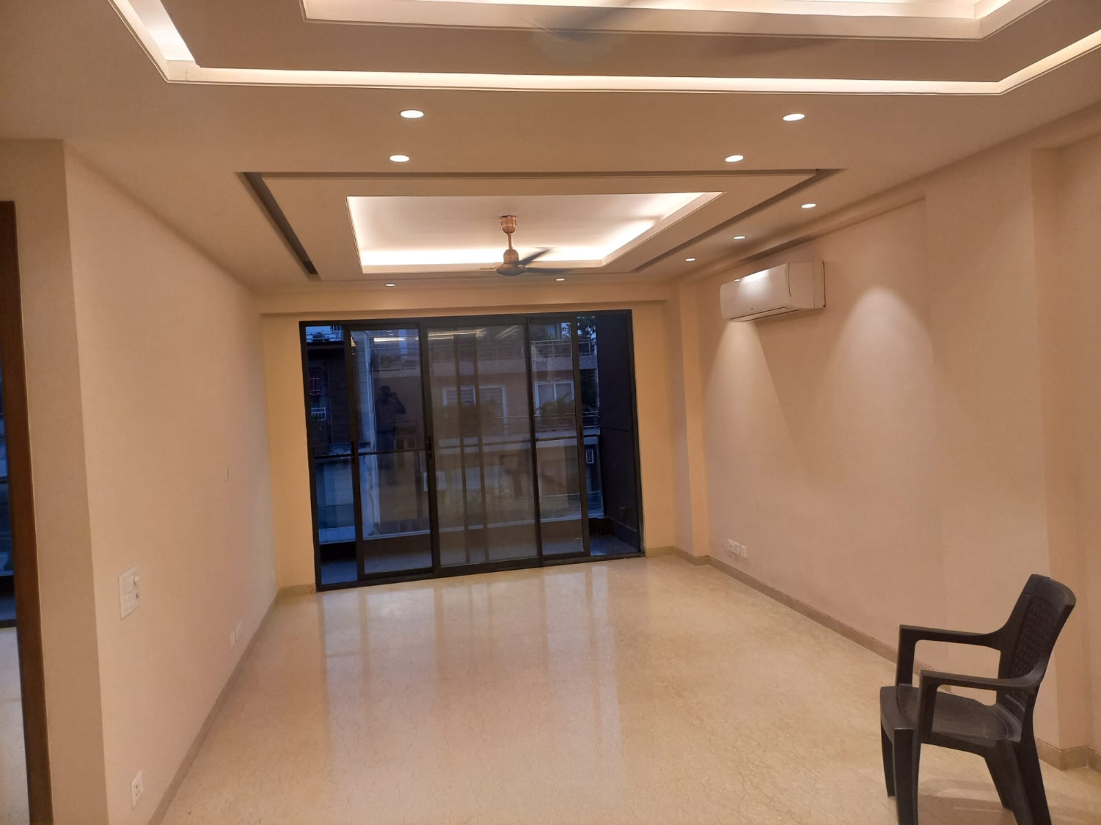 3 BHK + Pooja Room,Servant Room,Study Room,Extra Room Apartment For Rent in S Block Greater KailasH-2