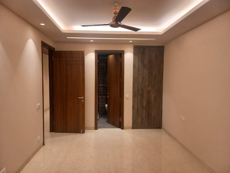 Room, greater kailash ii 3 Bedroom 2000 Sq.Ft. Apartment In Greater Kailash ii Delhi 8849701