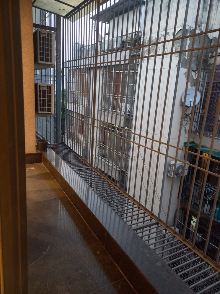 Balcony, greater kailash ii 3 Bedroom 2000 Sq.Ft. Apartment In Greater Kailash ii Delhi 8849701