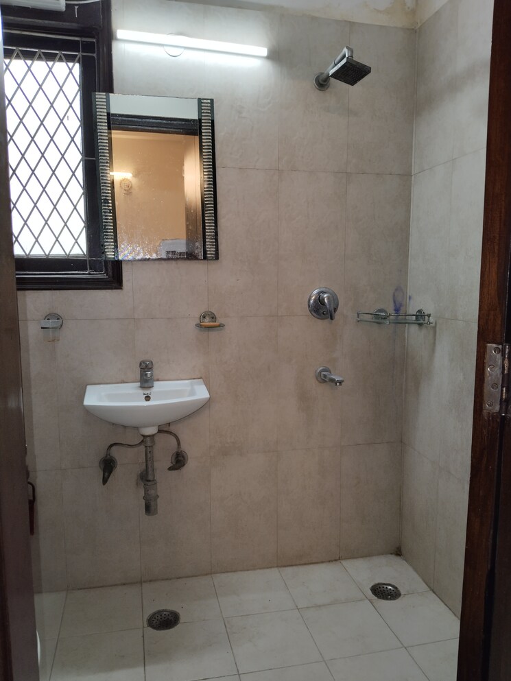 Bathroom, boutique-residential-apartments-c-220 3 Bedroom 1800 Sq.Ft. Apartment In Malviya Nagar Delhi 8849720