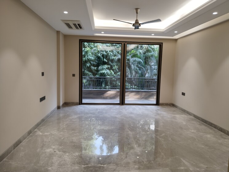 Room, greater kailash ii 4 Bedroom 9000 Sq.Ft. Independent House In Greater Kailash ii Delhi 8849733