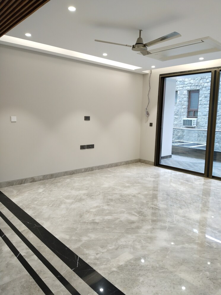 Room, greater kailash ii 4 Bedroom 9000 Sq.Ft. Independent House In Greater Kailash ii Delhi 8849733
