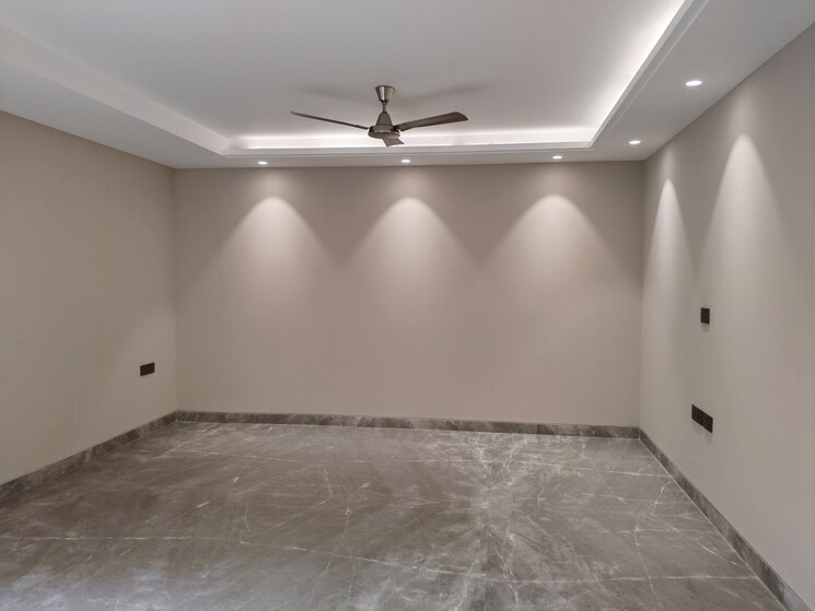 Room, greater kailash ii 4 Bedroom 9000 Sq.Ft. Independent House In Greater Kailash ii Delhi 8849733