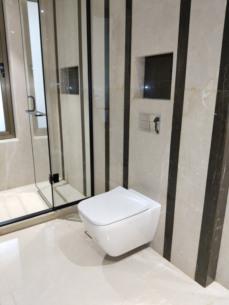 Bathroom, greater kailash ii 4 Bedroom 9000 Sq.Ft. Independent House In Greater Kailash ii Delhi 8849733