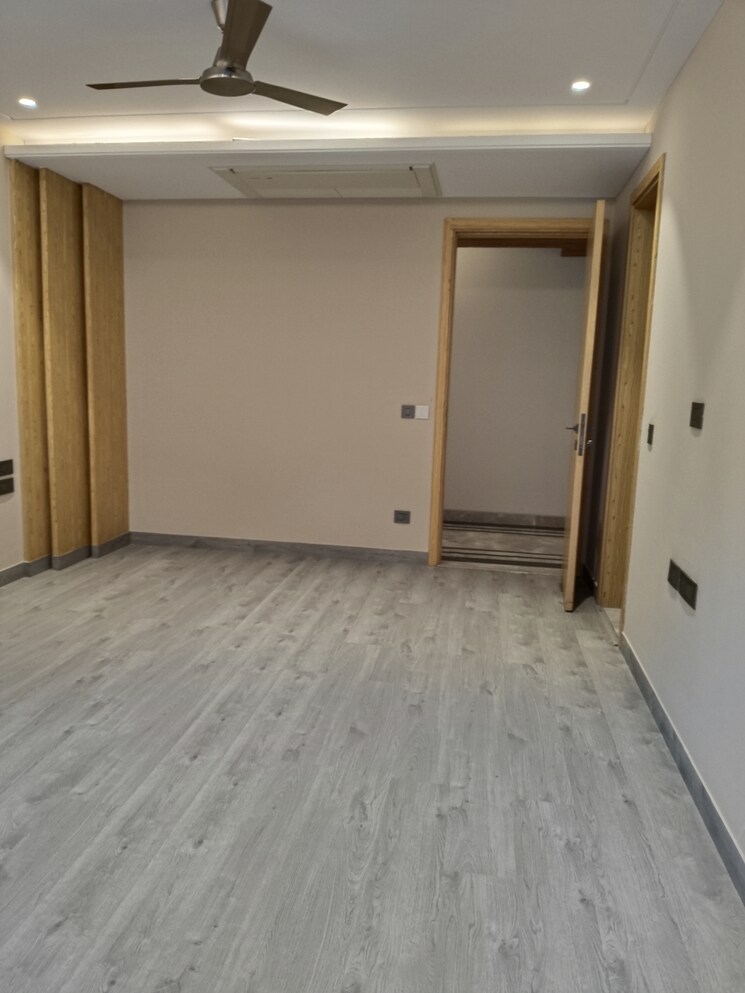 Room, greater kailash ii 4 Bedroom 9000 Sq.Ft. Independent House In Greater Kailash ii Delhi 8849733