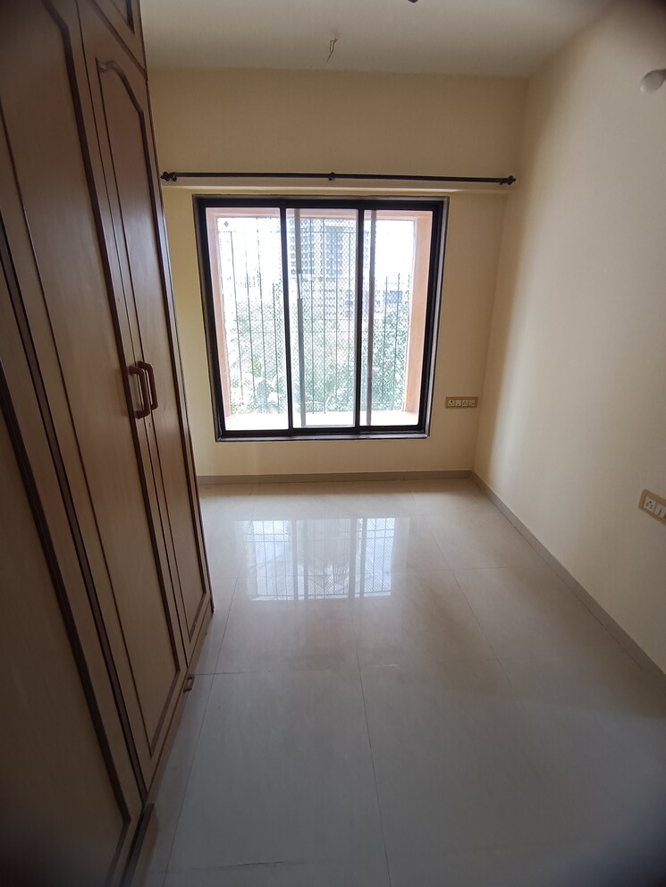 Bedroom, malad west 2.5 Bedroom 1100 Sq.Ft. Apartment In Malad West Mumbai 8849767