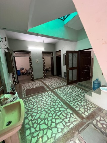 Living Room in 4 BHK Independent House at Mata Colony – for Rent