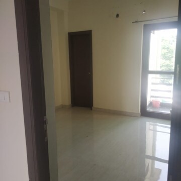 Room in 2 BHK Builder Floor at Ansal Plaza Sector-23, Carterpuri Village – for Rent