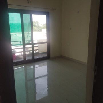Room in 2 BHK Builder Floor at Ansal Plaza Sector-23, Carterpuri Village – for Rent