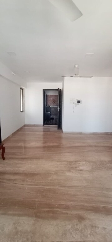 Room in 1 BHK Apartment at Romell Shraddha, Borivali West – for Rent