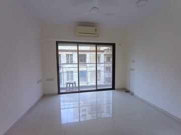 Room in 2 BHK Apartment at Shree Mangesh, Chembur – for Rent