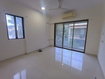 Room in 2 BHK Apartment at Shree Mangesh, Chembur – for Rent
