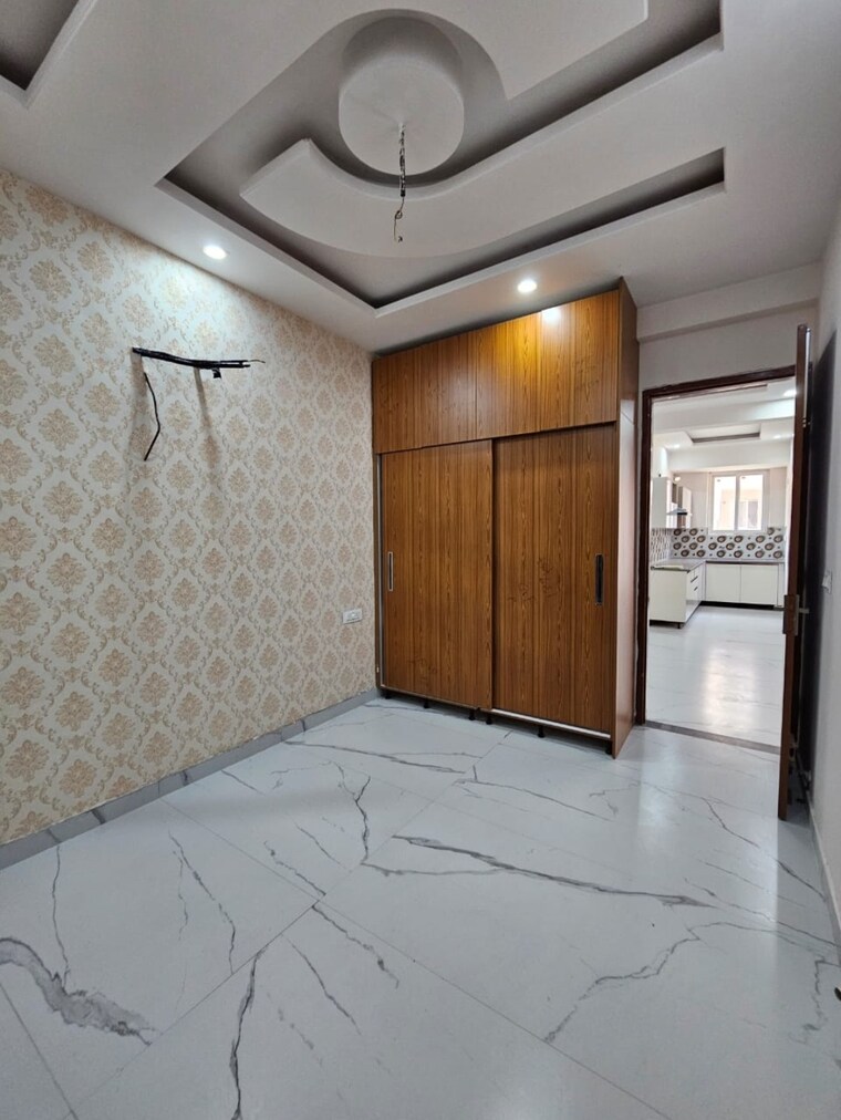 Room, ambala highway 3 Bedroom 1100 Sq.Ft. Apartment In Ambala Highway Zirakpur 8849839