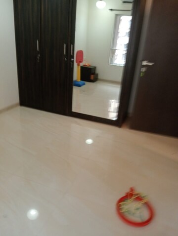 Room in 2 BHK Apartment at Andheri West – for Rent
