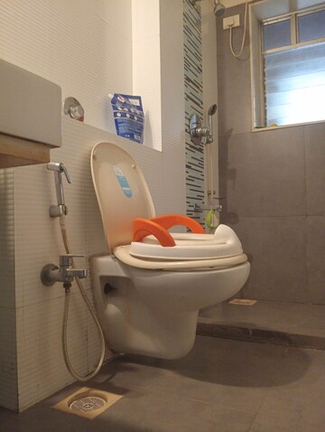 Bathroom in 2 BHK Apartment at Andheri West – for Rent