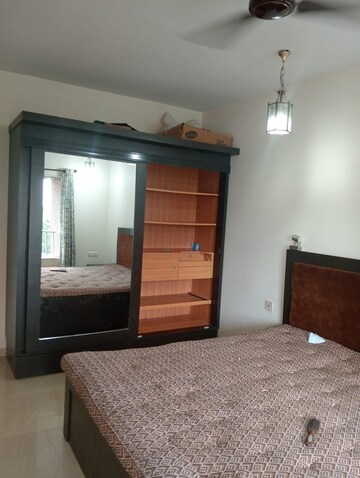 Bedroom in 2 BHK Apartment at Andheri West – for Rent